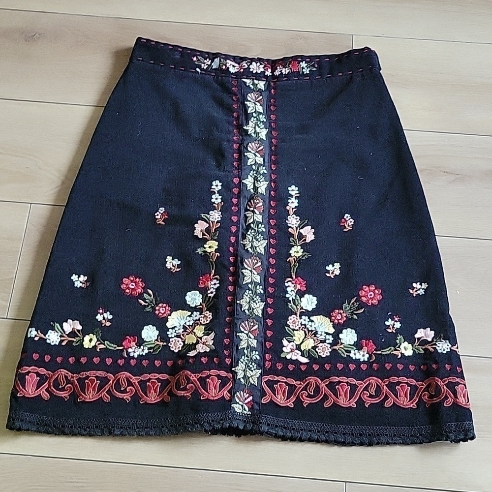 Persaman New York Skirt Embroidered Spring Floral Size 8